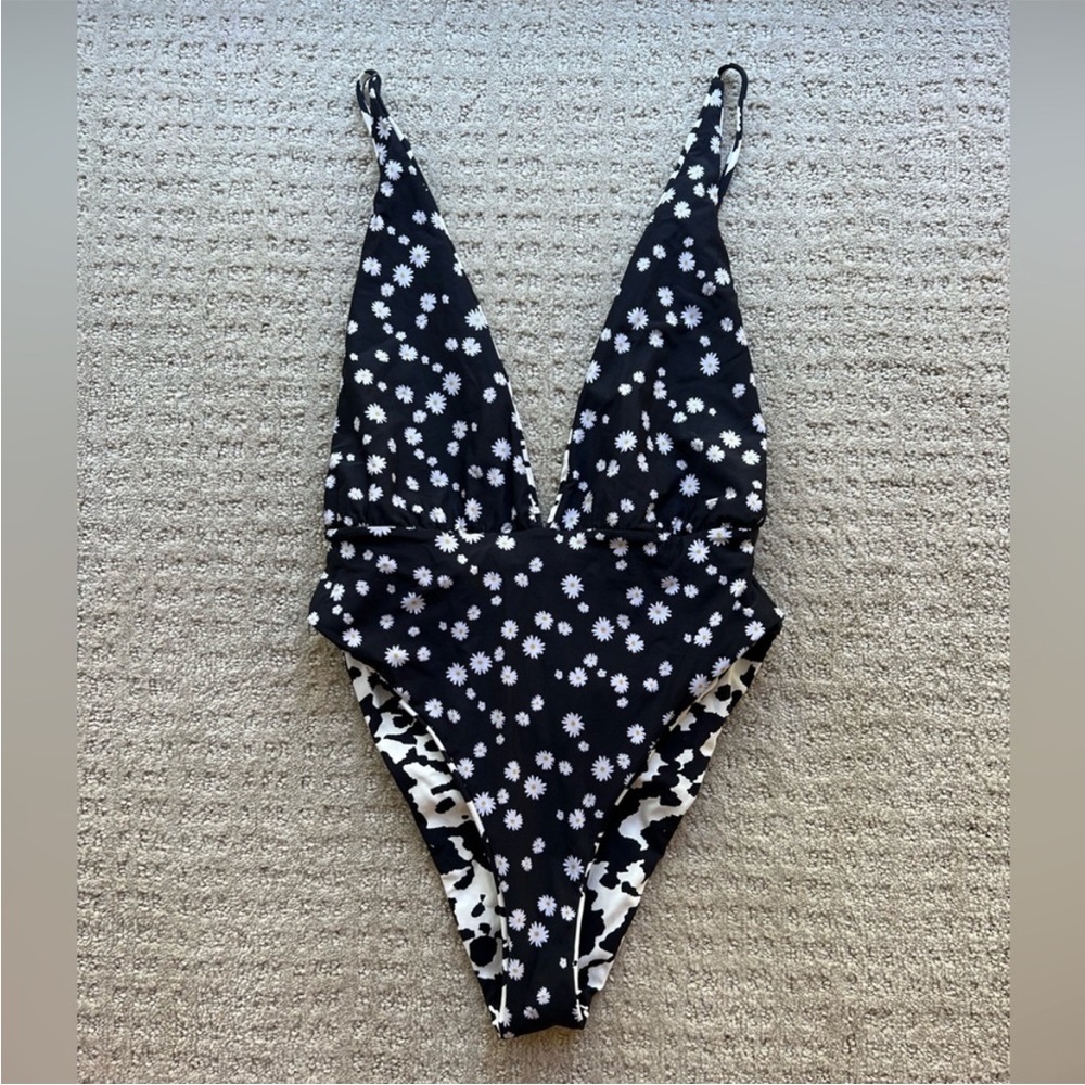 Maaji Safari Black & White Reversible One-Piece, NWT - Picture 6 of 7